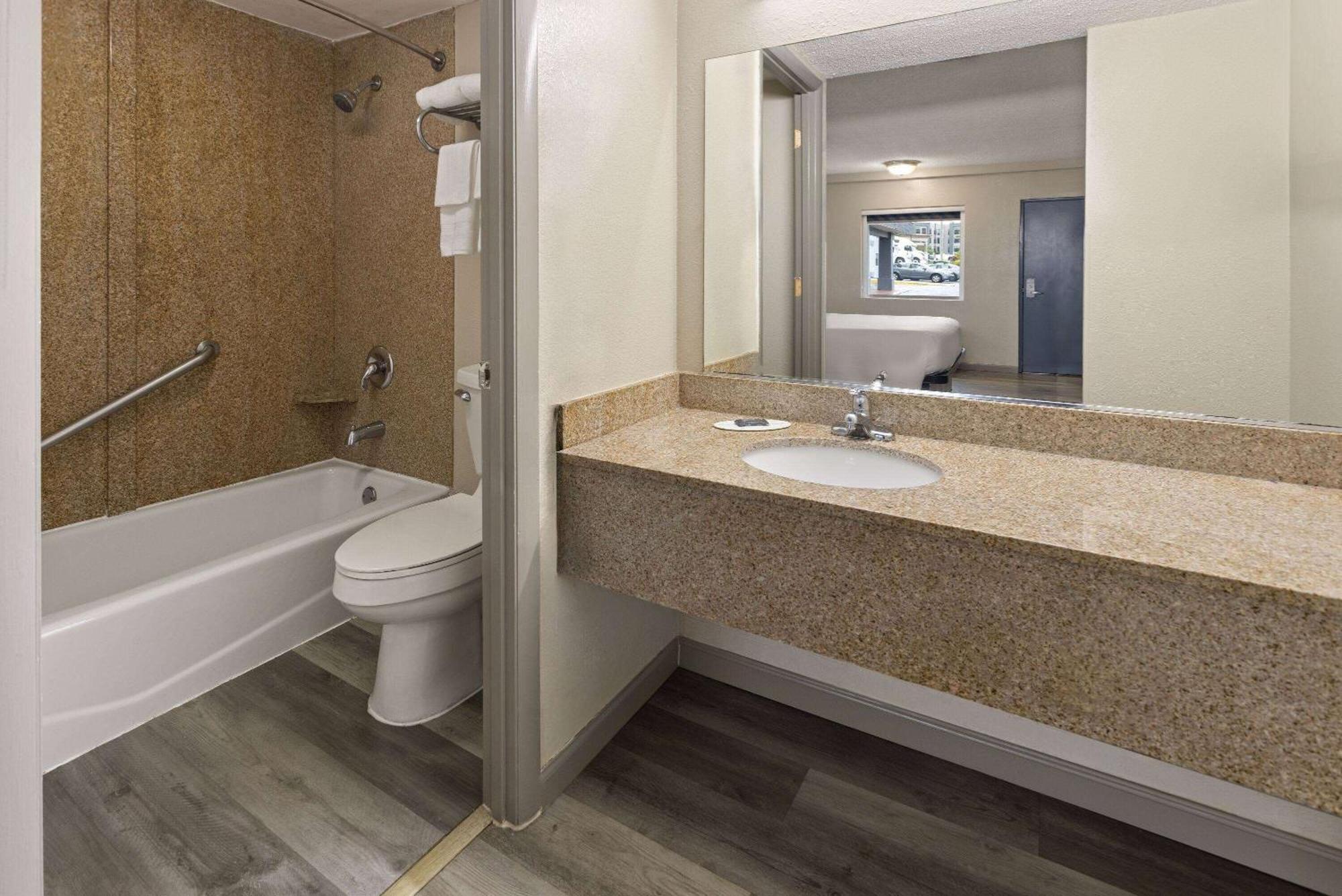 Hotel Days By Wyndham Aberdeen